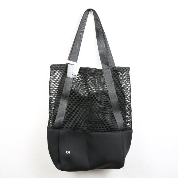 GAP FIT Breathable Mesh and Neoprene Gym Bag - Picture 5 of 11